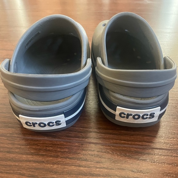 Gray kids crocs - Picture 3 of 4